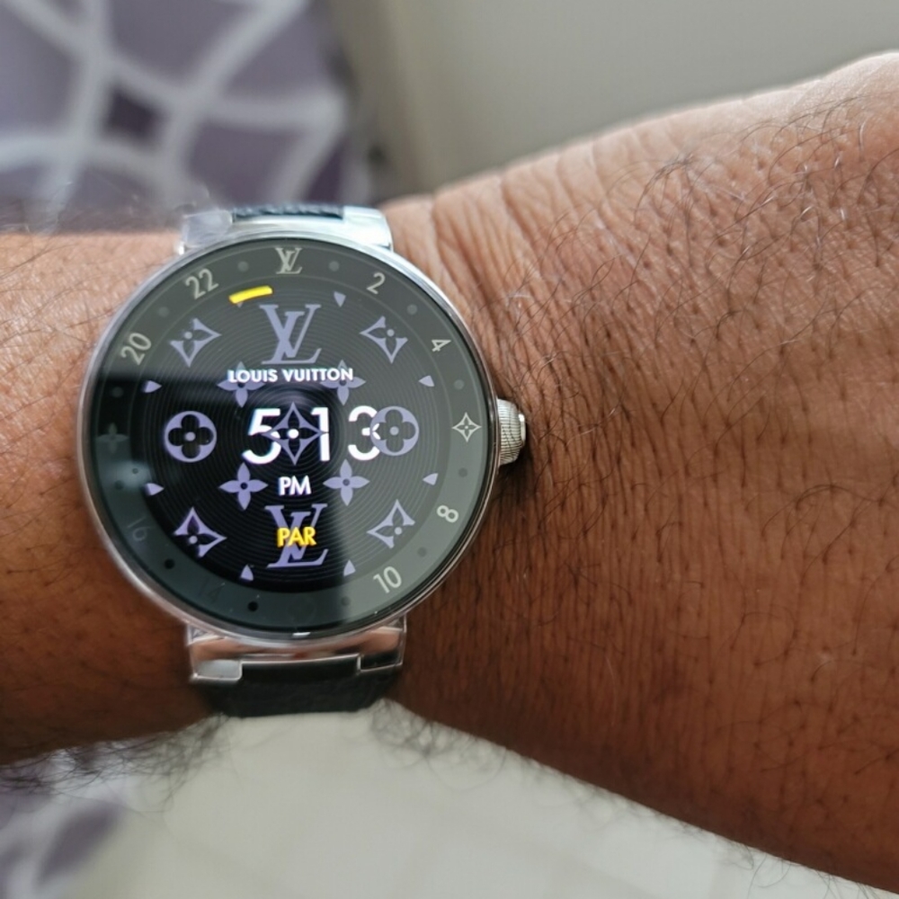 Louis Vuitton Men Connected Tambour Horizon Watch